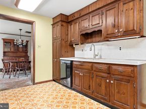 121 Swarthmore Avenue, Folsom PA 19033