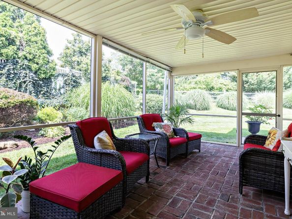 5967 Griscomb Drive, Bensalem PA 19020