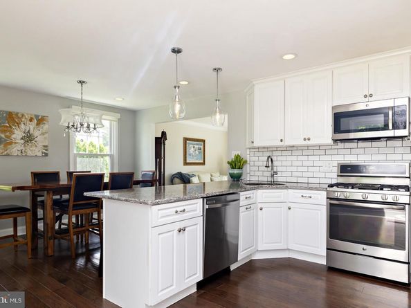 5967 Griscomb Drive, Bensalem PA 19020