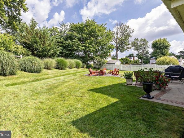5967 Griscomb Drive, Bensalem PA 19020