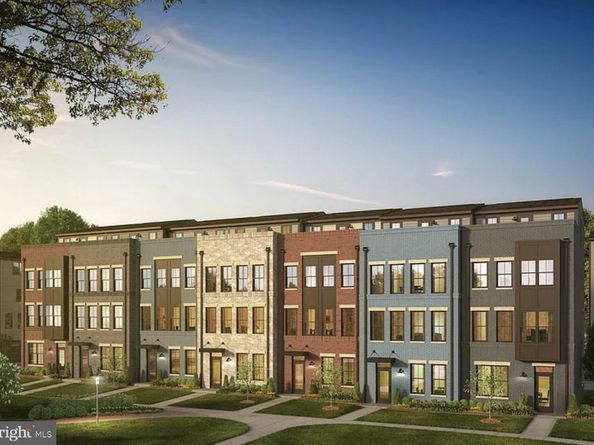 13041 Hattontown Square, Herndon VA 20171