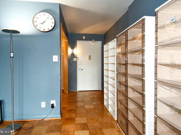 5101 River Road 712, Bethesda MD 20816