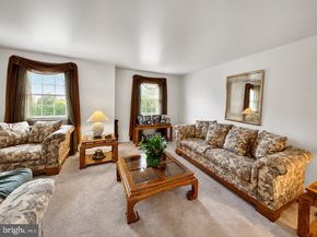 15129 Kovats Drive, Philadelphia PA 19116