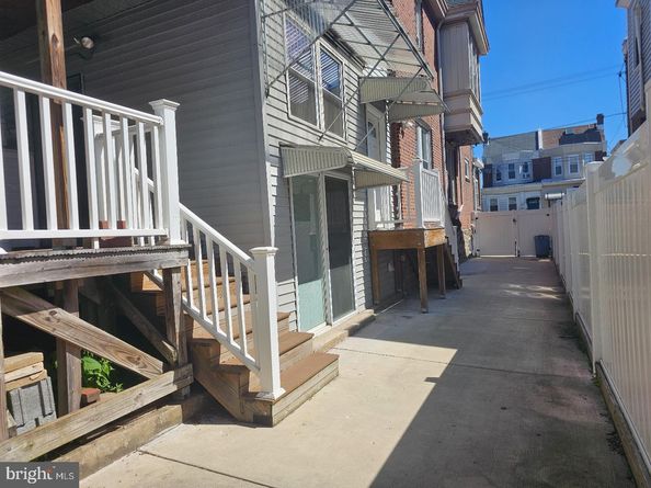 424 Fanshawe Street, Philadelphia PA 19111