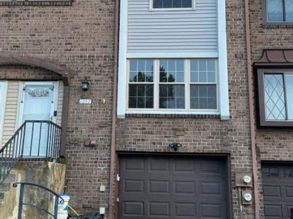 1012 Burnley Court, Bensalem PA 19020