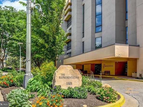 1101 S Arlington Ridge Road S 208, Arlington VA 22202
