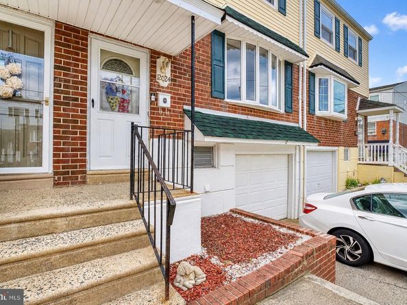 12024 Farwell Road, Philadelphia PA 19154