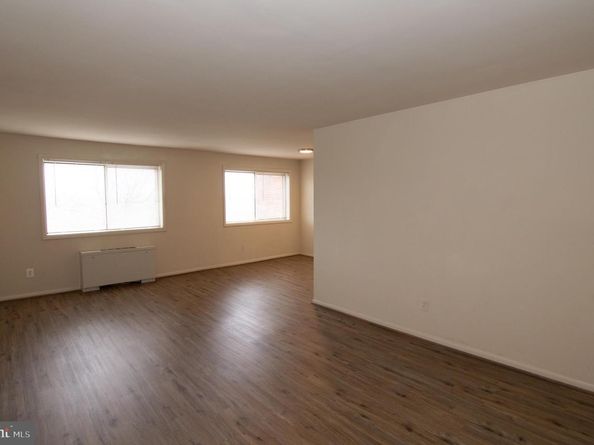 750 S Dickerson Street 414, Arlington VA 22204
