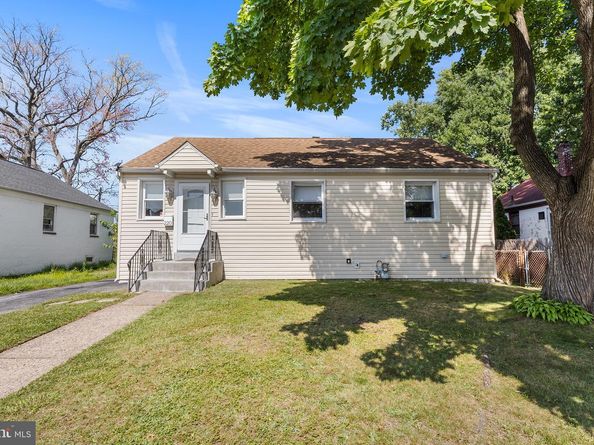 220 Norwood Avenue, Holmes PA 19043