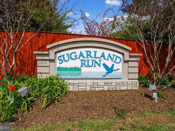 120 E Meadowland Lane E, Sterling VA 20164