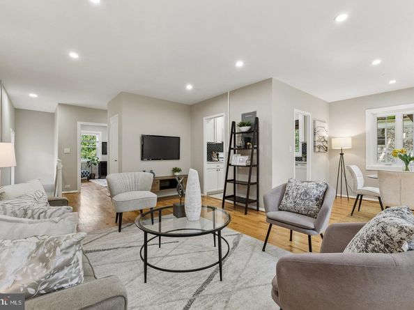 1024 Valley Drive, Alexandria VA 22302