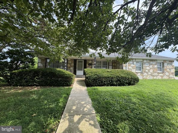119 Almatt Terrace, Philadelphia PA 19115