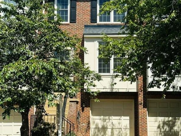 3922 Charles Avenue, Alexandria VA 22305
