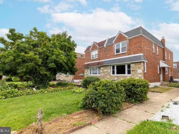 828 Brighton Street, Philadelphia PA 19111