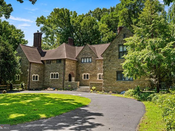 999 E Haines Street, Philadelphia PA 19138