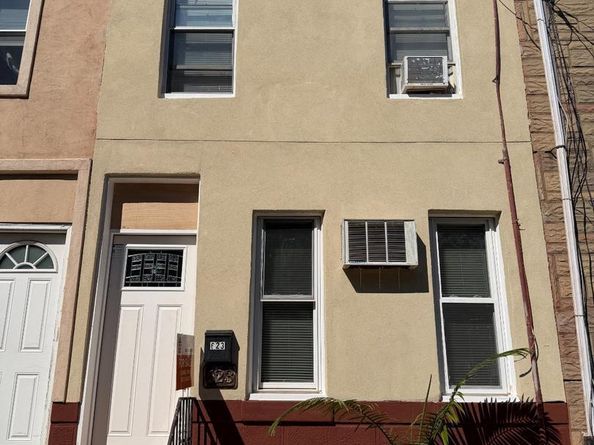 623 Fernon Street, Philadelphia PA 19148