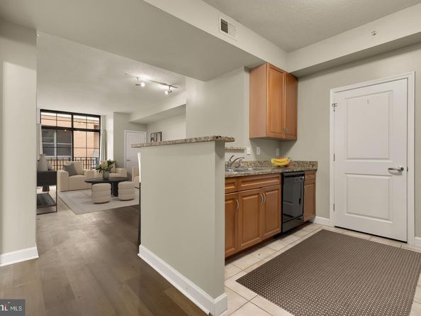 1111 25TH Street NW 723, Washington DC 20037