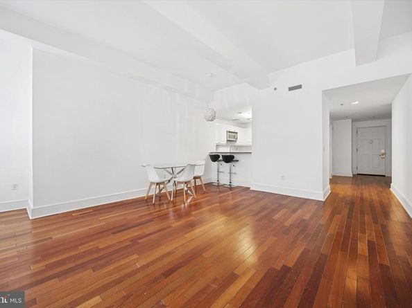 1500 Chestnut Street 15H, Philadelphia PA 19102
