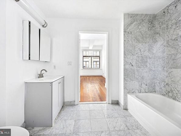 1500 Chestnut Street 15H, Philadelphia PA 19102