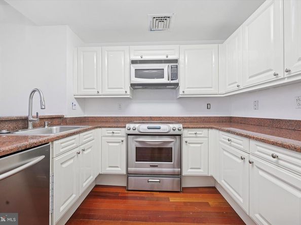 1500 Chestnut Street 15H, Philadelphia PA 19102