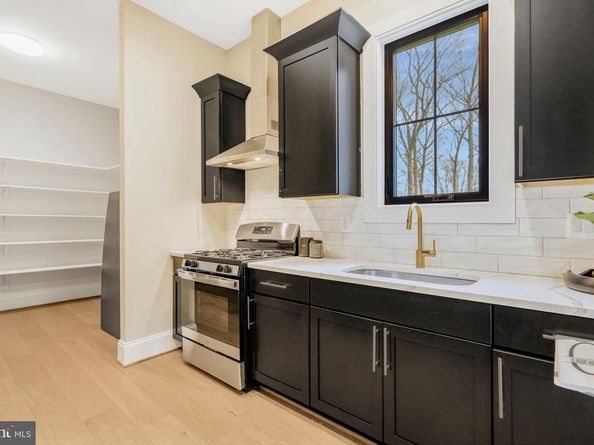 1321 Hunter Mill Road, Vienna VA 22182
