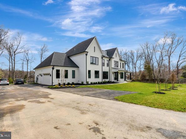 1321 Hunter Mill Road, Vienna VA 22182
