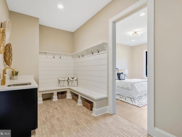 1321 Hunter Mill Road, Vienna VA 22182