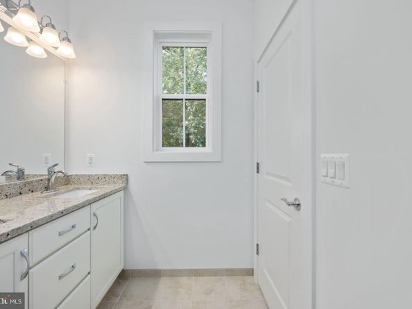 7412 Rocky Creek Terrace, Annandale VA 22003