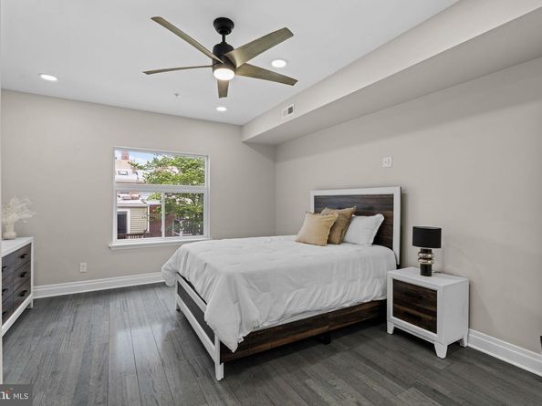 933 S 3rd Street, Philadelphia PA 19147