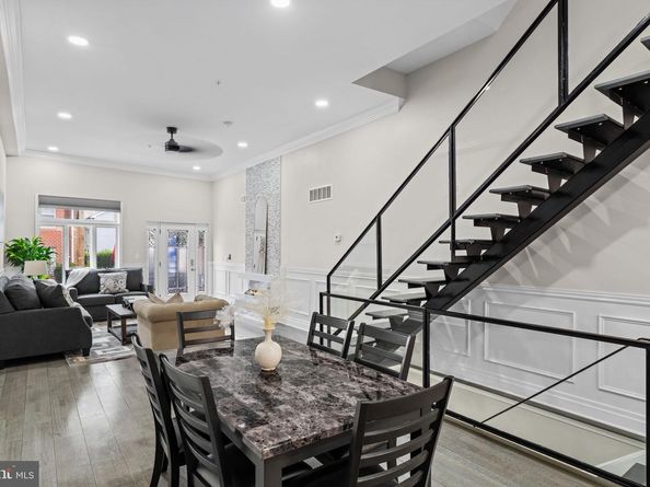 933 S 3rd Street, Philadelphia PA 19147