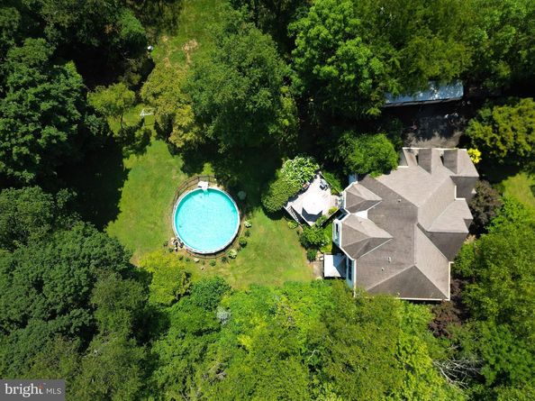 1695 Huntingdon Road, Huntingdon Valley PA 19006