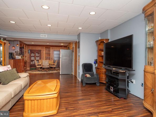 1695 Huntingdon Road, Huntingdon Valley PA 19006