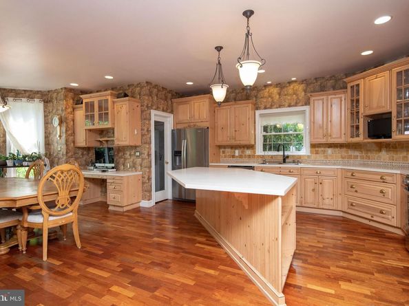 1695 Huntingdon Road, Huntingdon Valley PA 19006
