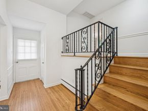 551 Barton Lane, Wayne PA 19087