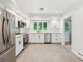 551 Barton Lane, Wayne PA 19087