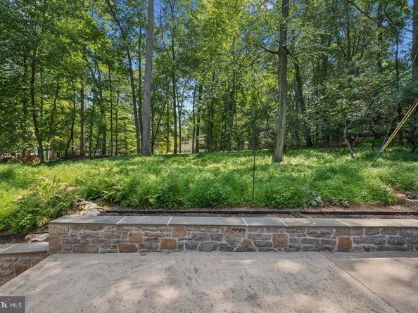 551 Barton Lane, Wayne PA 19087
