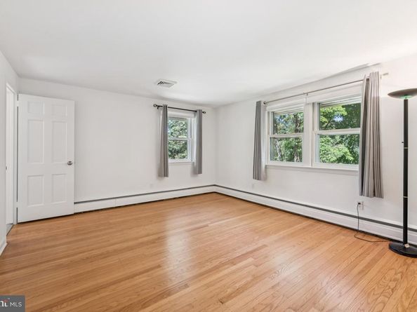551 Barton Lane, Wayne PA 19087