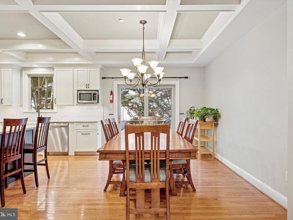 121 Valley Place, Media PA 19063