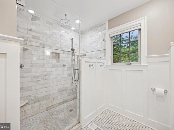121 Valley Place, Media PA 19063