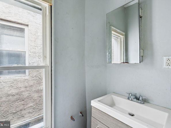 5027 Germantown Avenue, Philadelphia PA 19144
