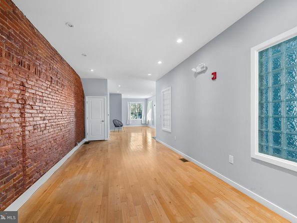3000 W Girard Avenue, Philadelphia PA 19130