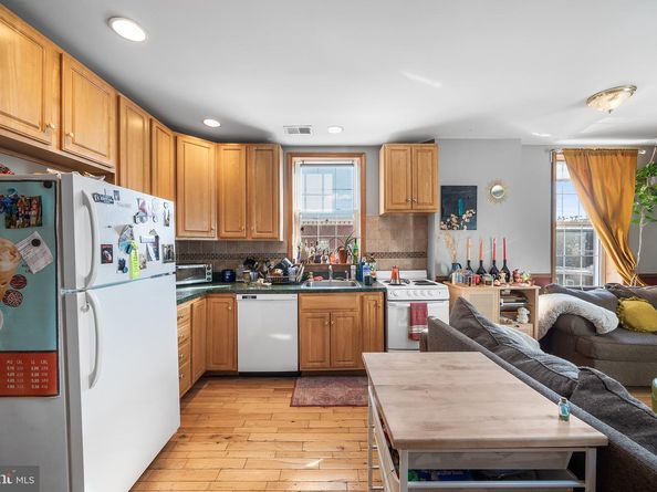 3000 W Girard Avenue, Philadelphia PA 19130
