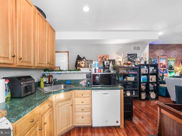3000 W Girard Avenue, Philadelphia PA 19130