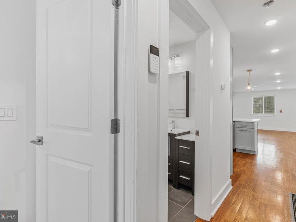 402 N Front Street 3, Philadelphia PA 19123