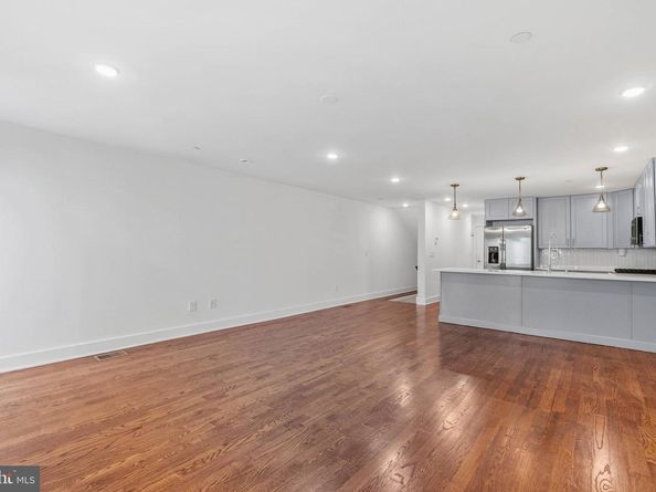 402 N Front Street 3, Philadelphia PA 19123