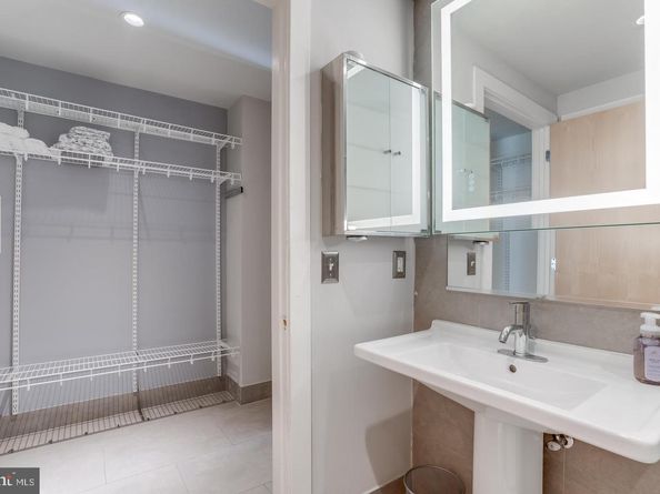 1133 14TH Street NW 1010, Washington DC 20005