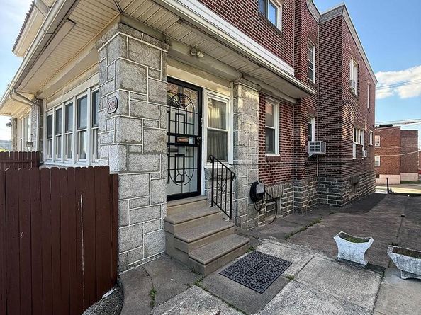 5902 E Roosevelt Boulevard, Philadelphia PA 19149