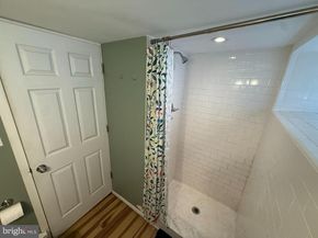 5902 E Roosevelt Boulevard, Philadelphia PA 19149