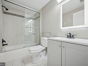 130 N Bread Street 310, Philadelphia PA 19106
