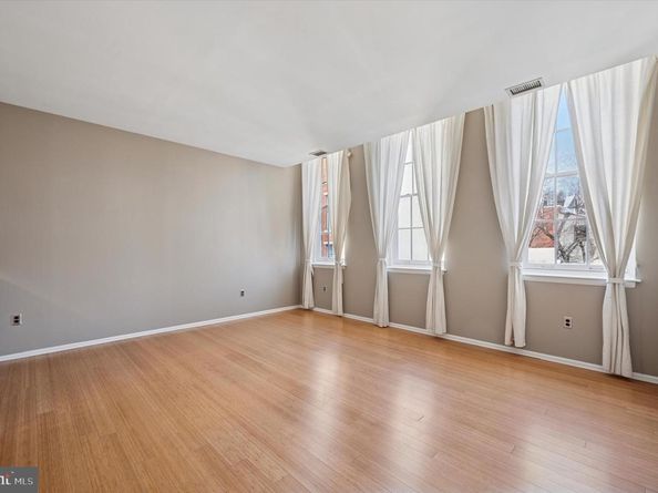 130 N Bread Street 310, Philadelphia PA 19106